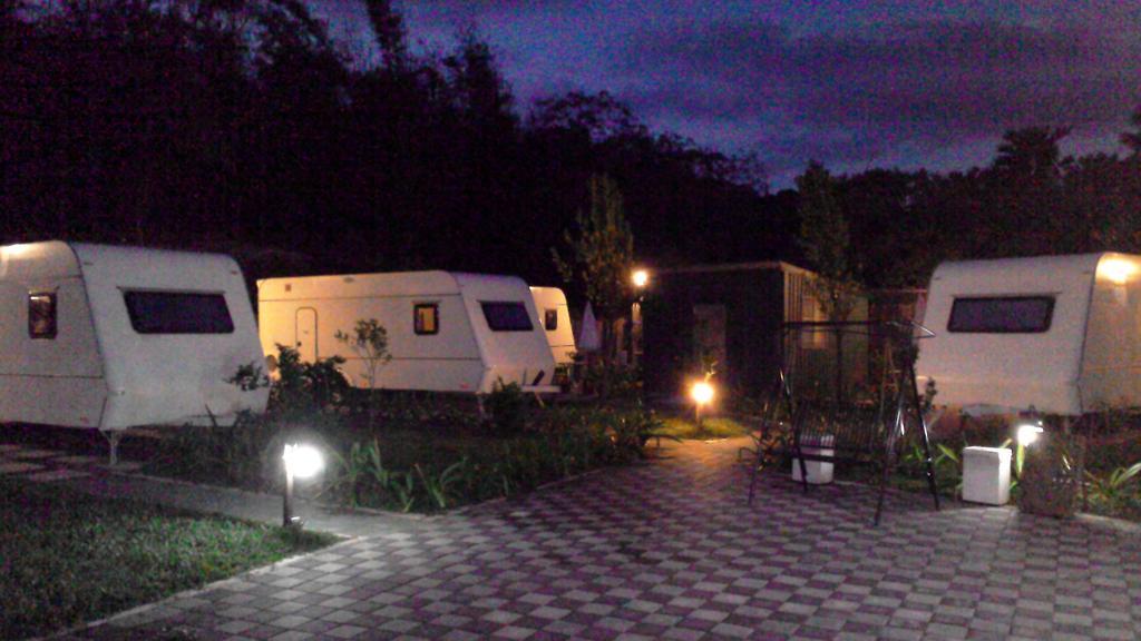 Kenting Houbihu Camping Car B&B Longshui Esterno foto