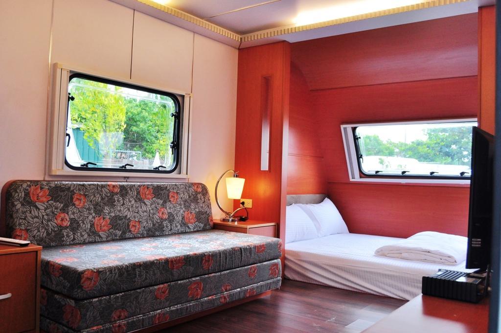 Kenting Houbihu Camping Car B&B Longshui Esterno foto